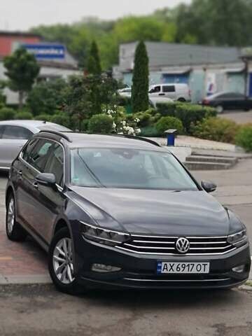 Серый Фольксваген Пассат, объемом двигателя 1.97 л и пробегом 208 тыс. км за 23000 $, фото 1 на Automoto.ua