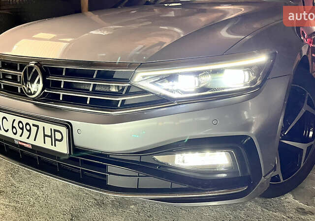 Серый Фольксваген Пассат, объемом двигателя 1.97 л и пробегом 176 тыс. км за 27900 $, фото 44 на Automoto.ua