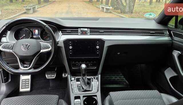 Серый Фольксваген Пассат, объемом двигателя 1.97 л и пробегом 207 тыс. км за 23900 $, фото 18 на Automoto.ua