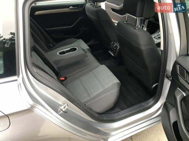 Серый Фольксваген Пассат, объемом двигателя 1.97 л и пробегом 185 тыс. км за 22950 $, фото 57 на Automoto.ua