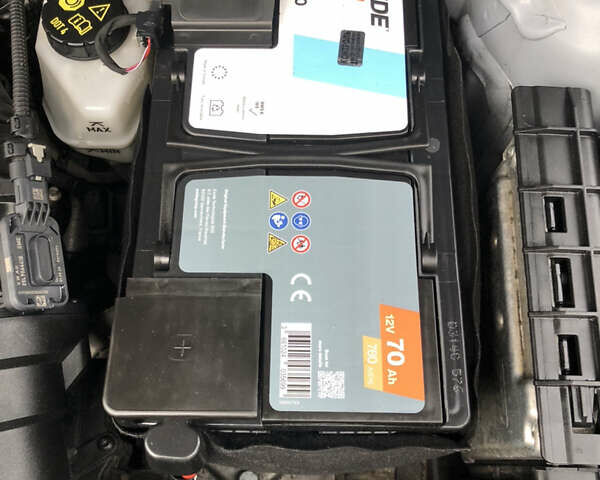 Серый Фольксваген Пассат, объемом двигателя 1.97 л и пробегом 185 тыс. км за 22950 $, фото 79 на Automoto.ua