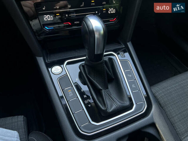 Серый Фольксваген Пассат, объемом двигателя 2 л и пробегом 171 тыс. км за 24500 $, фото 24 на Automoto.ua