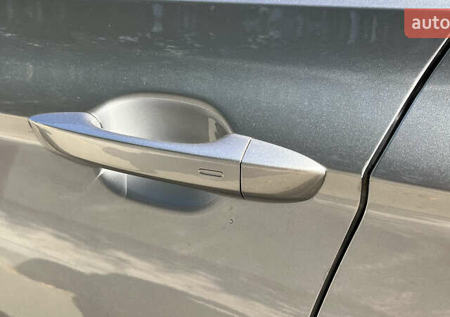 Серый Фольксваген Пассат, объемом двигателя 1.97 л и пробегом 176 тыс. км за 27900 $, фото 10 на Automoto.ua