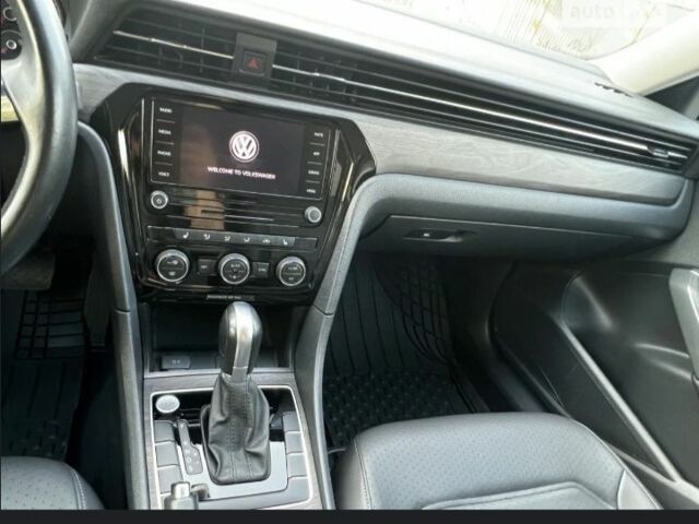 Серый Фольксваген Пассат, объемом двигателя 2 л и пробегом 120 тыс. км за 16499 $, фото 6 на Automoto.ua