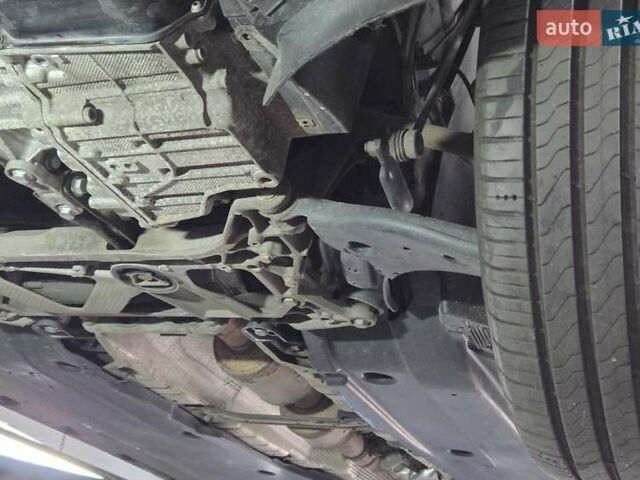 Сірий Фольксваген Пассат, об'ємом двигуна 2 л та пробігом 179 тис. км за 22990 $, фото 87 на Automoto.ua