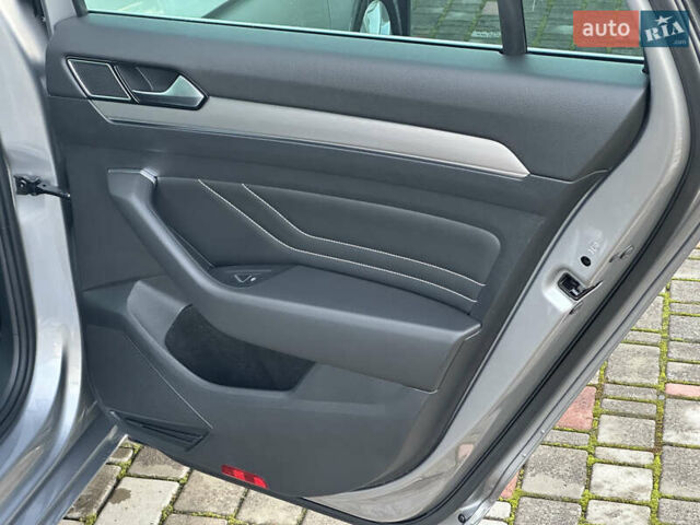 Сірий Фольксваген Пассат, об'ємом двигуна 1.97 л та пробігом 226 тис. км за 23999 $, фото 47 на Automoto.ua