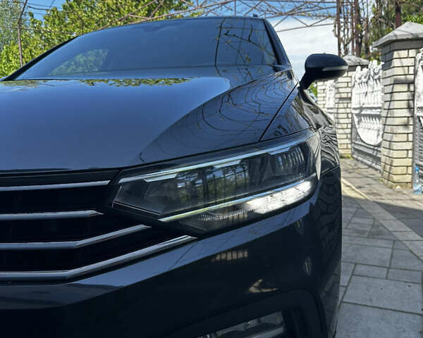 Фольксваген Пассат 2021 в Львове на Automoto.ua Серый Фольксваген Пассат, объемом двигателя 1.98 л и пробегом 207 тыс. км за 21500 $, фото 2 на Automoto.ua