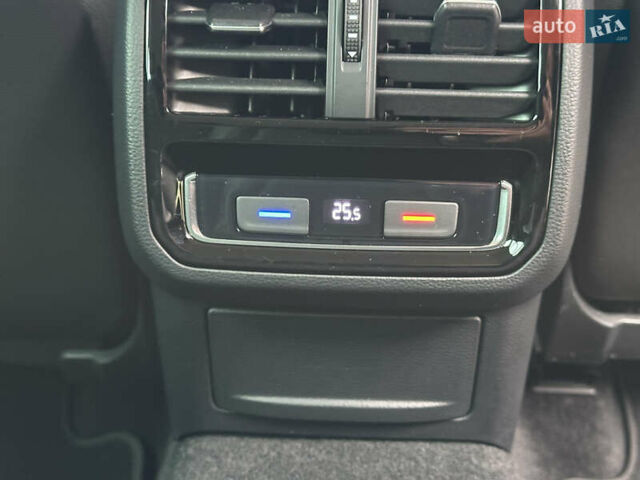 Серый Фольксваген Пассат, объемом двигателя 2 л и пробегом 181 тыс. км за 26499 $, фото 79 на Automoto.ua