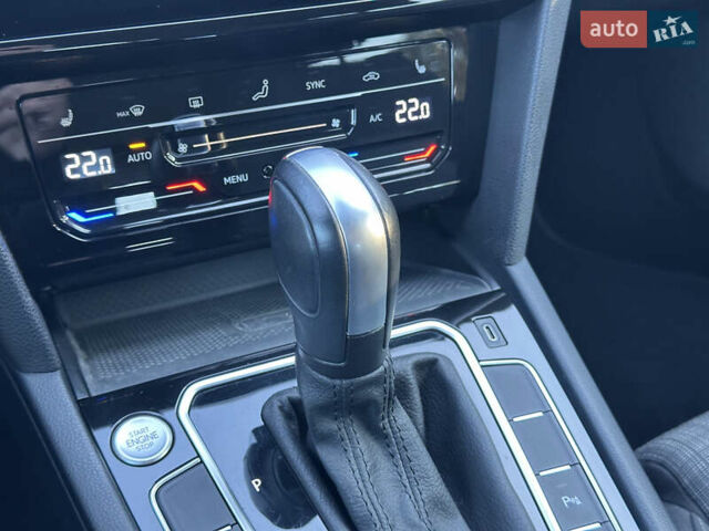 Серый Фольксваген Пассат, объемом двигателя 2 л и пробегом 208 тыс. км за 21999 $, фото 92 на Automoto.ua