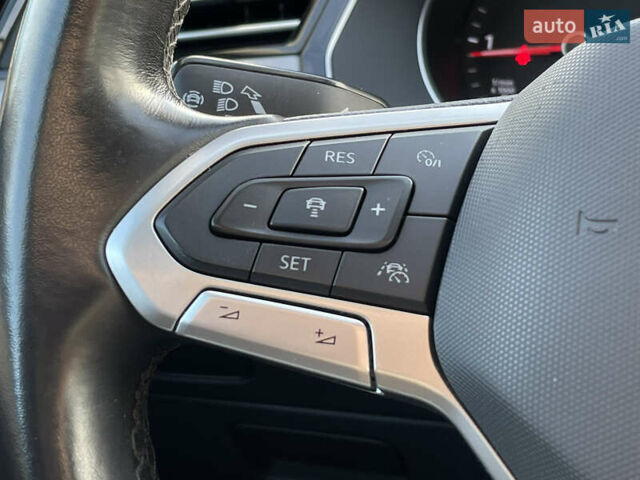 Серый Фольксваген Пассат, объемом двигателя 2 л и пробегом 195 тыс. км за 20954 $, фото 42 на Automoto.ua