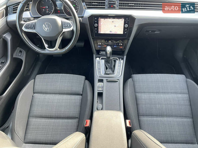 Серый Фольксваген Пассат, объемом двигателя 2 л и пробегом 195 тыс. км за 20954 $, фото 39 на Automoto.ua