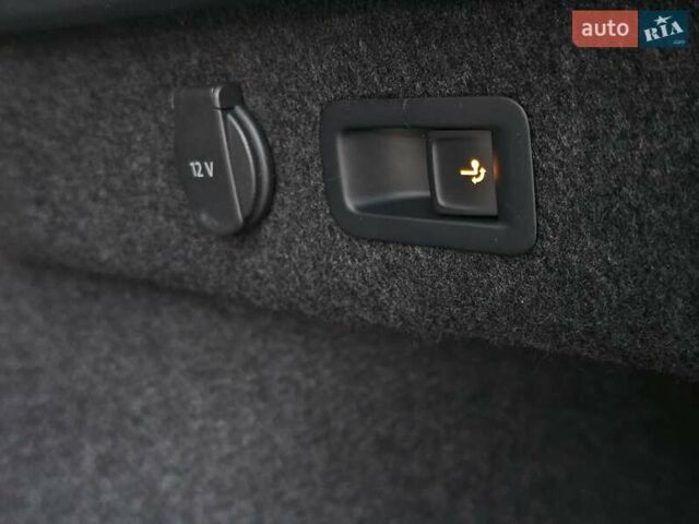 Серый Фольксваген Пассат, объемом двигателя 1.97 л и пробегом 222 тыс. км за 21950 $, фото 67 на Automoto.ua