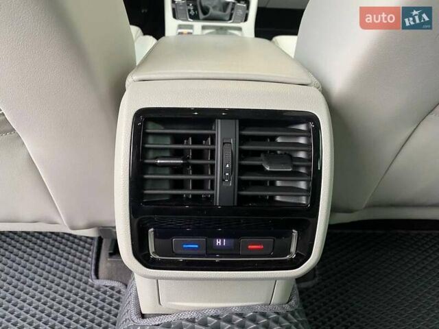 Серый Фольксваген Пассат, объемом двигателя 1.97 л и пробегом 156 тыс. км за 24300 $, фото 33 на Automoto.ua