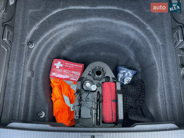 Серый Фольксваген Пассат, объемом двигателя 2 л и пробегом 195 тыс. км за 20954 $, фото 29 на Automoto.ua