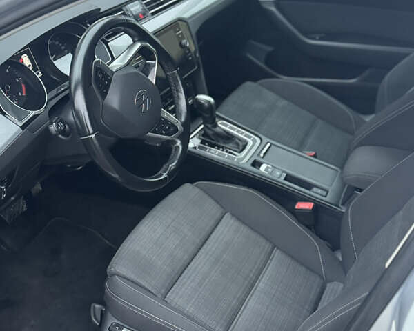 Фольксваген Пассат 2021 в Стрые на Automoto.ua Серый Фольксваген Пассат, объемом двигателя 1.97 л и пробегом 190 тыс. км за 19999 $, фото 50 на Automoto.ua