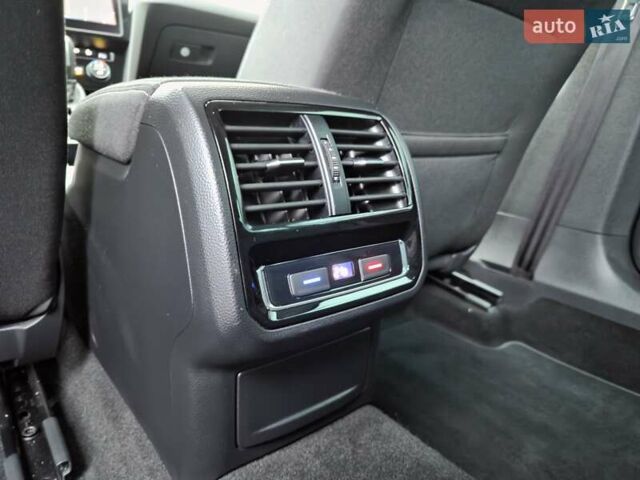 Сірий Фольксваген Пассат, об'ємом двигуна 2 л та пробігом 179 тис. км за 22990 $, фото 162 на Automoto.ua