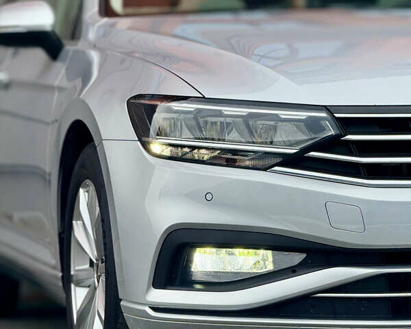 Серый Фольксваген Пассат, объемом двигателя 2 л и пробегом 220 тыс. км за 20500 $, фото 25 на Automoto.ua