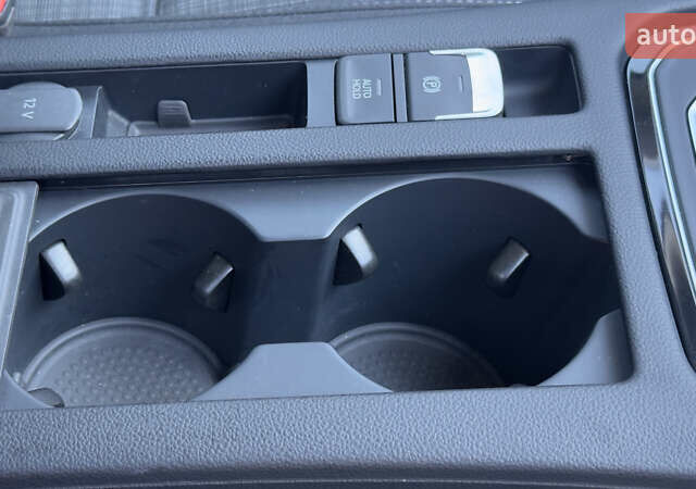 Серый Фольксваген Пассат, объемом двигателя 1.97 л и пробегом 175 тыс. км за 22741 $, фото 56 на Automoto.ua