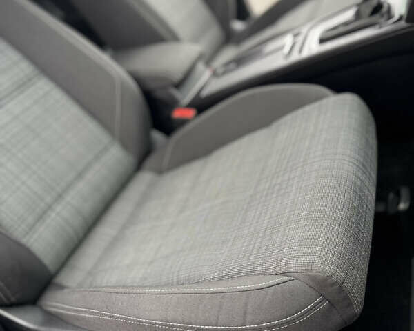 Серый Фольксваген Пассат, объемом двигателя 2 л и пробегом 220 тыс. км за 20500 $, фото 77 на Automoto.ua