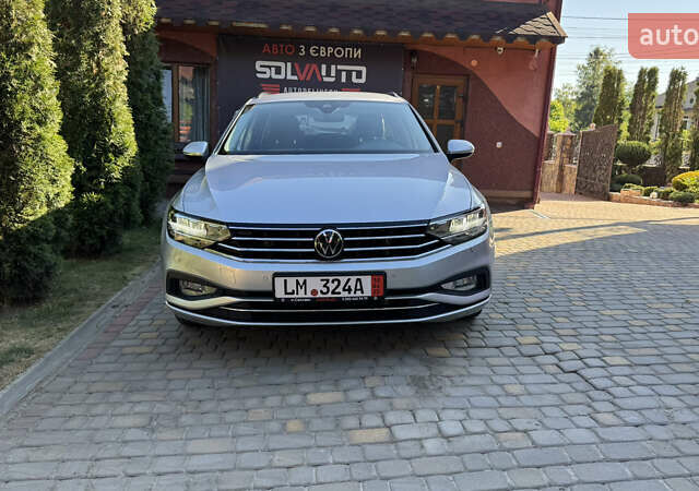 Серый Фольксваген Пассат, объемом двигателя 1.97 л и пробегом 175 тыс. км за 22741 $, фото 1 на Automoto.ua