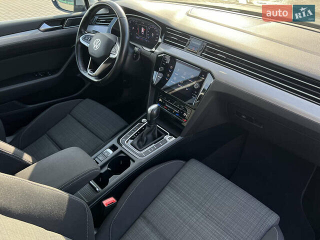 Серый Фольксваген Пассат, объемом двигателя 2 л и пробегом 235 тыс. км за 20658 $, фото 25 на Automoto.ua