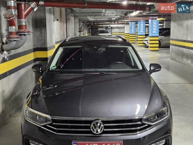 Сірий Фольксваген Пассат, об'ємом двигуна 2 л та пробігом 179 тис. км за 22990 $, фото 66 на Automoto.ua