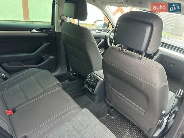 Серый Фольксваген Пассат, объемом двигателя 2 л и пробегом 219 тыс. км за 24308 $, фото 17 на Automoto.ua