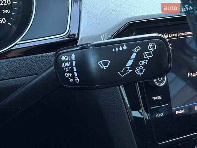 Серый Фольксваген Пассат, объемом двигателя 1.97 л и пробегом 179 тыс. км за 20900 $, фото 28 на Automoto.ua