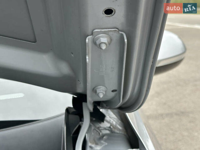 Серый Фольксваген Пассат, объемом двигателя 2 л и пробегом 181 тыс. км за 26699 $, фото 133 на Automoto.ua