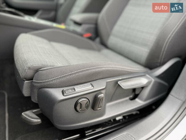 Сірий Фольксваген Пассат, об'ємом двигуна 2 л та пробігом 220 тис. км за 23975 $, фото 16 на Automoto.ua