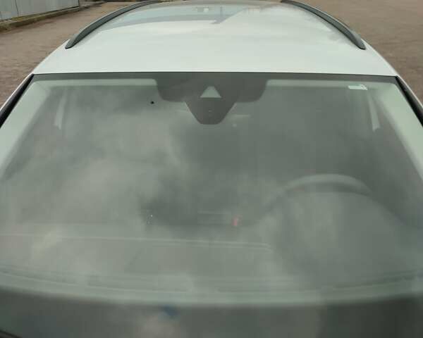 Серый Фольксваген Пассат, объемом двигателя 1.97 л и пробегом 210 тыс. км за 20000 $, фото 10 на Automoto.ua