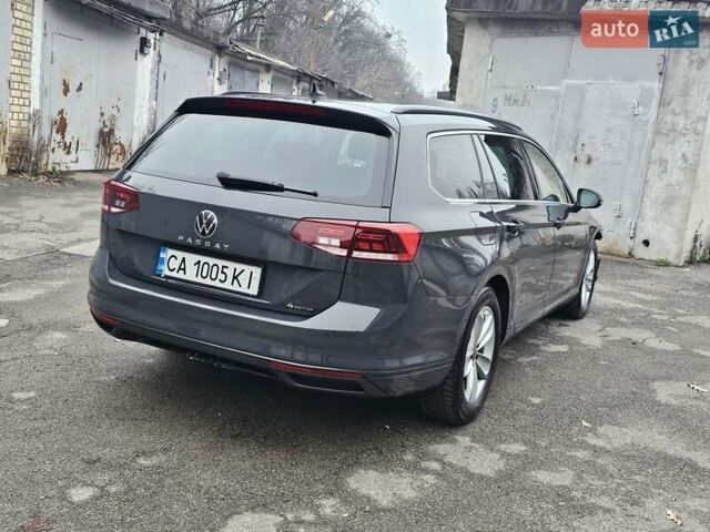 Серый Фольксваген Пассат, объемом двигателя 1.97 л и пробегом 220 тыс. км за 18500 $, фото 7 на Automoto.ua