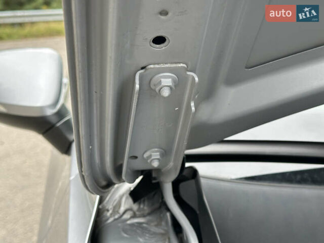 Серый Фольксваген Пассат, объемом двигателя 2 л и пробегом 181 тыс. км за 26699 $, фото 131 на Automoto.ua