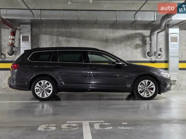 Сірий Фольксваген Пассат, об'ємом двигуна 2 л та пробігом 179 тис. км за 22990 $, фото 35 на Automoto.ua