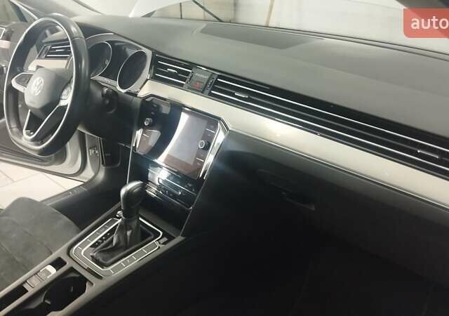 Сірий Фольксваген Пассат, об'ємом двигуна 2 л та пробігом 230 тис. км за 21300 $, фото 17 на Automoto.ua
