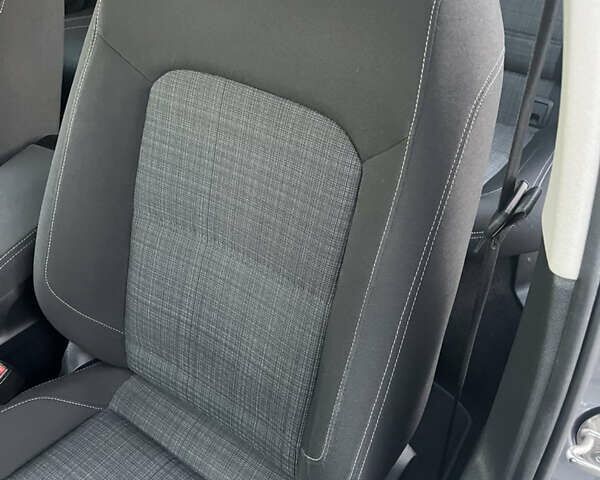 Серый Фольксваген Пассат, объемом двигателя 1.97 л и пробегом 195 тыс. км за 22500 $, фото 20 на Automoto.ua