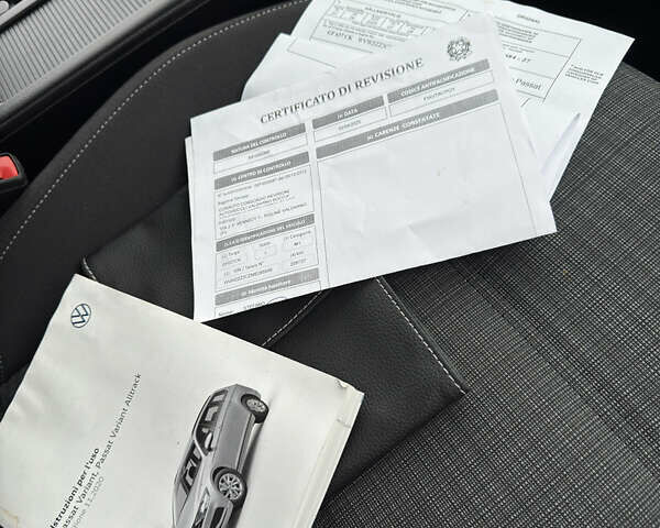 Серый Фольксваген Пассат, объемом двигателя 2 л и пробегом 220 тыс. км за 20500 $, фото 97 на Automoto.ua