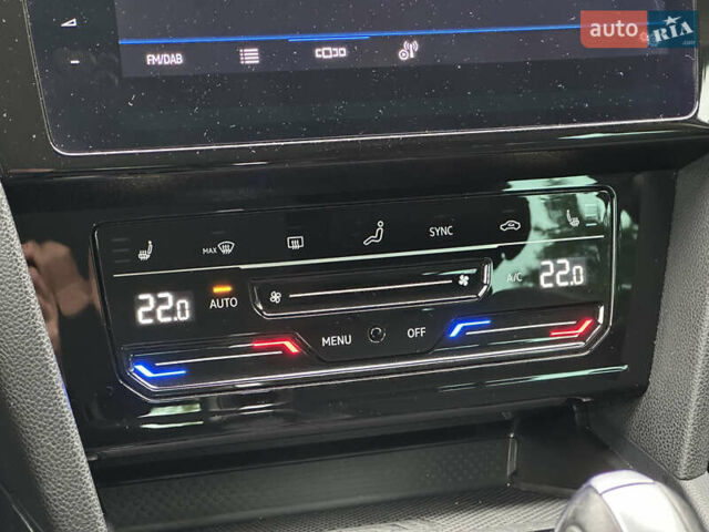 Серый Фольксваген Пассат, объемом двигателя 2 л и пробегом 181 тыс. км за 26699 $, фото 104 на Automoto.ua