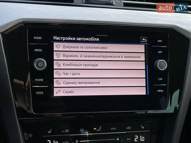 Серый Фольксваген Пассат, объемом двигателя 2 л и пробегом 195 тыс. км за 20954 $, фото 65 на Automoto.ua