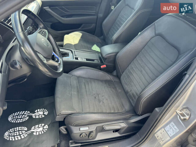 Фольксваген Пассат 2021 в Мукачеве на Automoto.ua Серый Фольксваген Пассат, объемом двигателя 1.4 л и пробегом 179 тыс. км за 24999 $, фото 13 на Automoto.ua