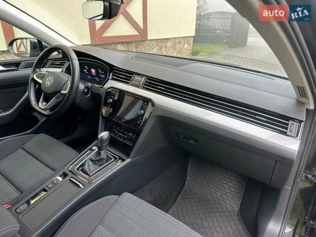 Серый Фольксваген Пассат, объемом двигателя 2 л и пробегом 219 тыс. км за 24308 $, фото 10 на Automoto.ua