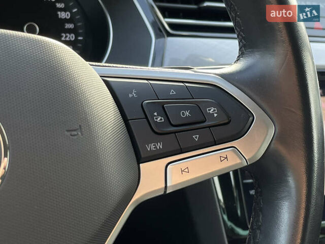 Серый Фольксваген Пассат, объемом двигателя 2 л и пробегом 195 тыс. км за 20954 $, фото 43 на Automoto.ua