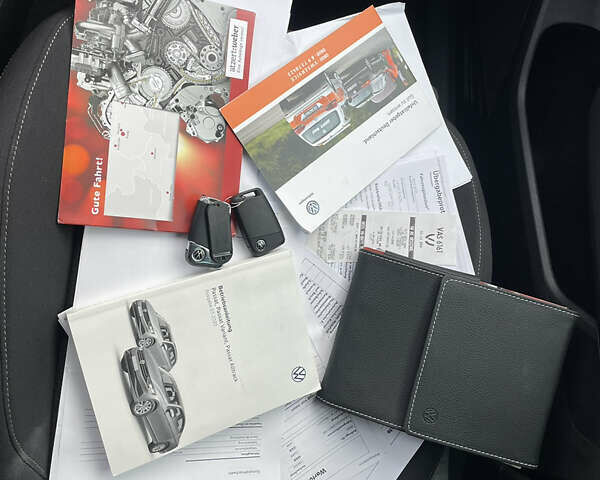 Серый Фольксваген Пассат, объемом двигателя 2 л и пробегом 195 тыс. км за 20954 $, фото 75 на Automoto.ua