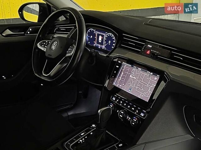 Сірий Фольксваген Пассат, об'ємом двигуна 2 л та пробігом 179 тис. км за 22990 $, фото 23 на Automoto.ua