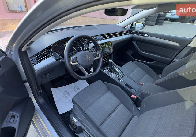 Серый Фольксваген Пассат, объемом двигателя 1.97 л и пробегом 175 тыс. км за 22741 $, фото 27 на Automoto.ua