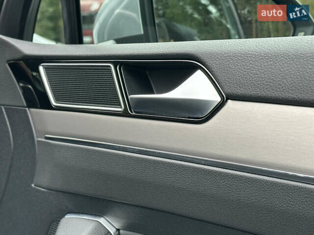 Серый Фольксваген Пассат, объемом двигателя 2 л и пробегом 181 тыс. км за 26699 $, фото 83 на Automoto.ua