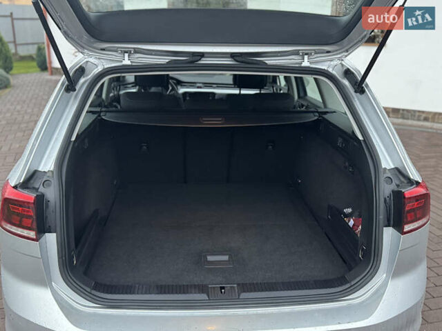 Фольксваген Пассат 2021 в Стрые на Automoto.ua Серый Фольксваген Пассат, объемом двигателя 1.97 л и пробегом 190 тыс. км за 19999 $, фото 54 на Automoto.ua