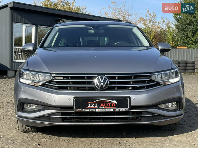 Серый Фольксваген Пассат, объемом двигателя 2 л и пробегом 195 тыс. км за 20954 $, фото 1 на Automoto.ua