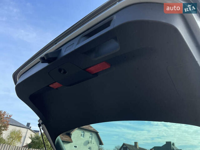 Серый Фольксваген Пассат, объемом двигателя 2 л и пробегом 195 тыс. км за 20954 $, фото 38 на Automoto.ua