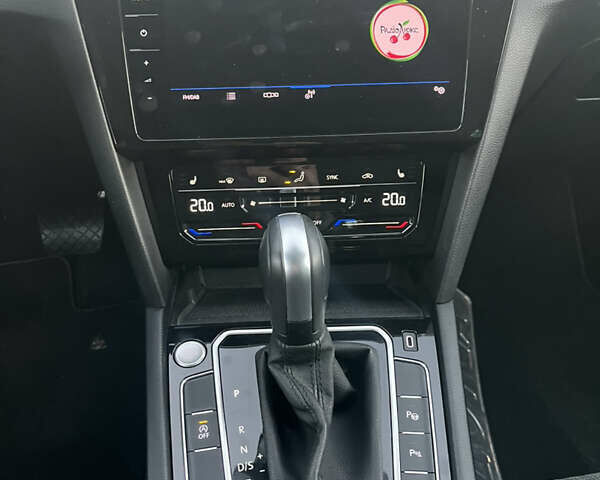 Серый Фольксваген Пассат, объемом двигателя 1.97 л и пробегом 195 тыс. км за 22500 $, фото 15 на Automoto.ua